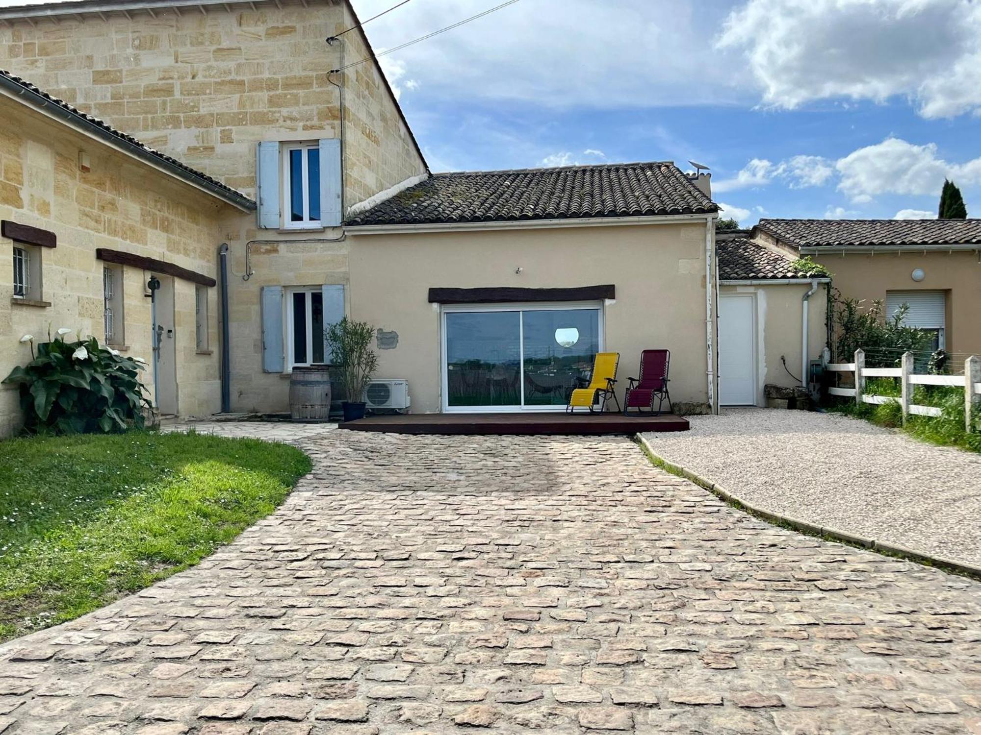 Guesthouse Les Maurins Saint-Sulpice-de-Faleyrens المظهر الخارجي الصورة