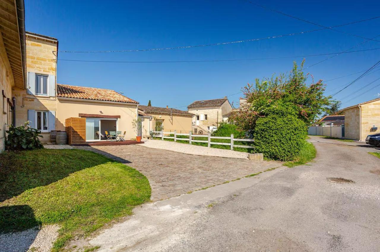 Guesthouse Les Maurins Saint-Sulpice-de-Faleyrens المظهر الخارجي الصورة
